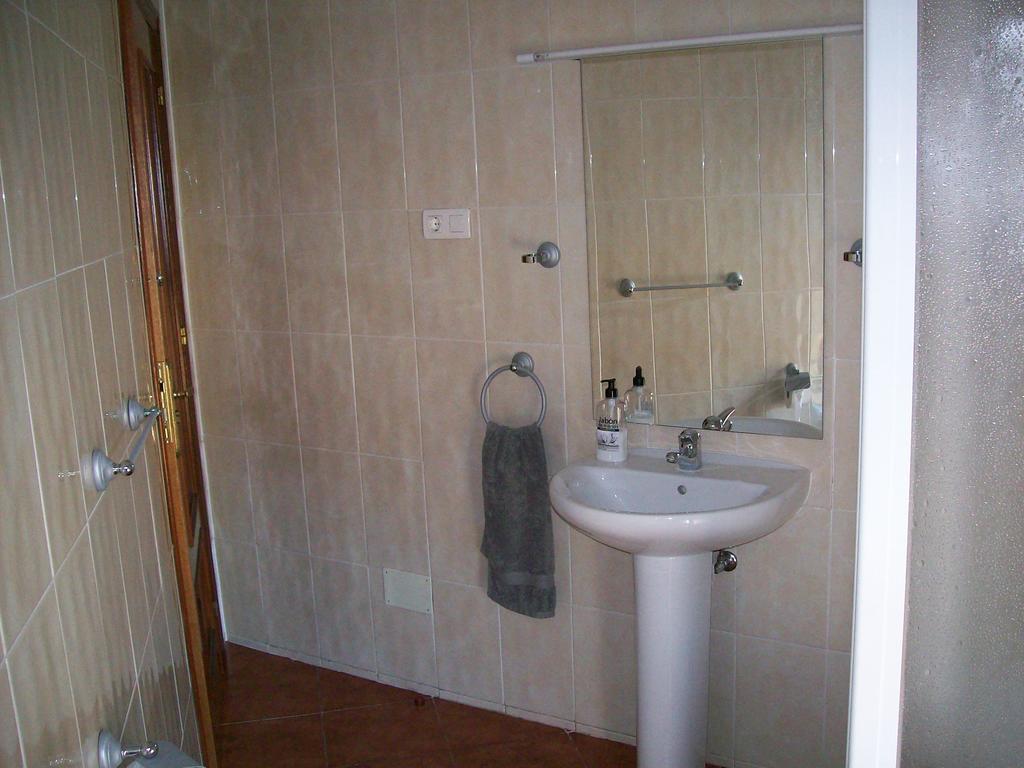 Hostal Cerecedo Leon Bagian luar foto