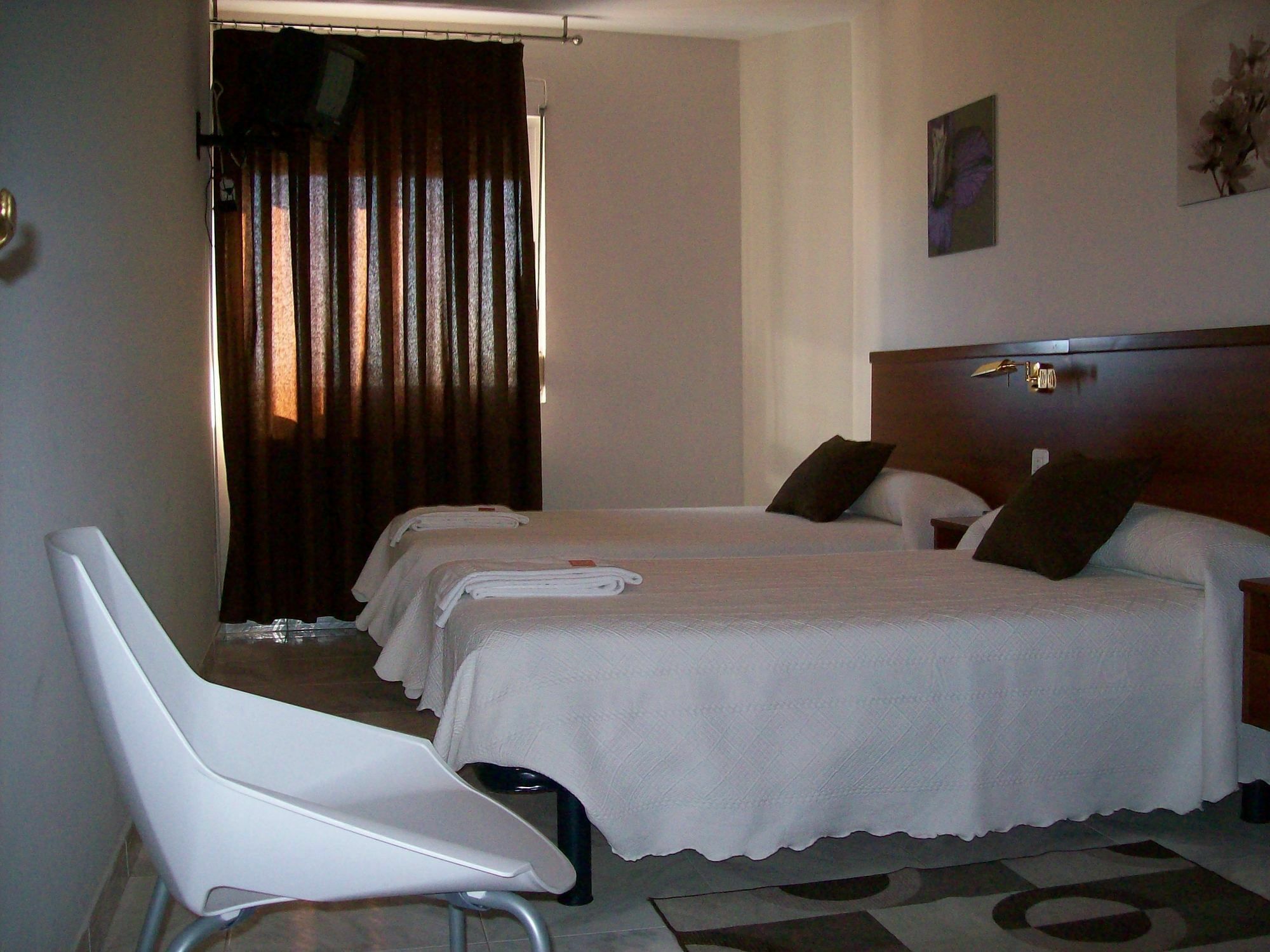 Hostal Cerecedo Leon Bagian luar foto