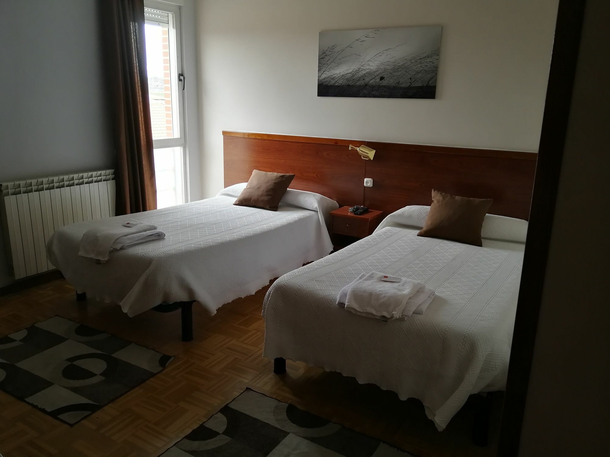 Hostal Cerecedo Leon Bagian luar foto